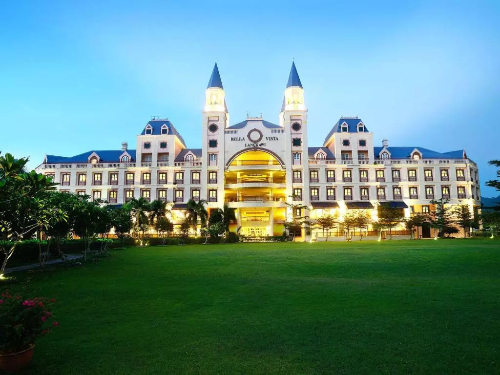 بلا ویستا واتر فرانت