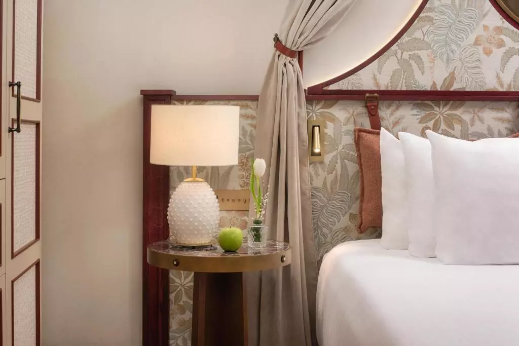 ان اچ کالکشن فرینزه